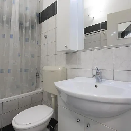 Tomasic Apartman *
