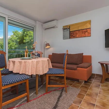 Apartment Tomasic Baska (Krk)